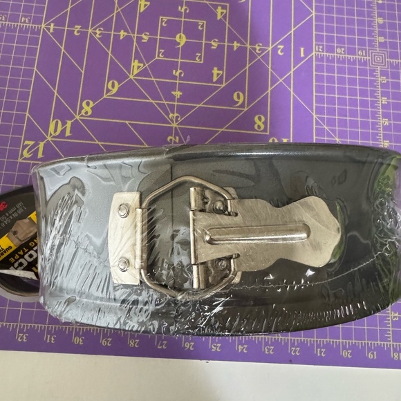 9-Inch Springform Pan - Picture 3 of 5